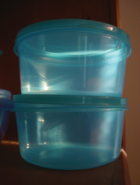 Figure 14.9 Steven Taschuk – tupperware – CC BY 2. 0.